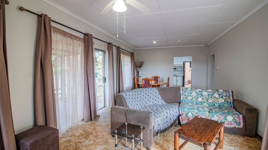 3 Bedroom Property for Sale in Sunrise On Sea Eastern Cape
